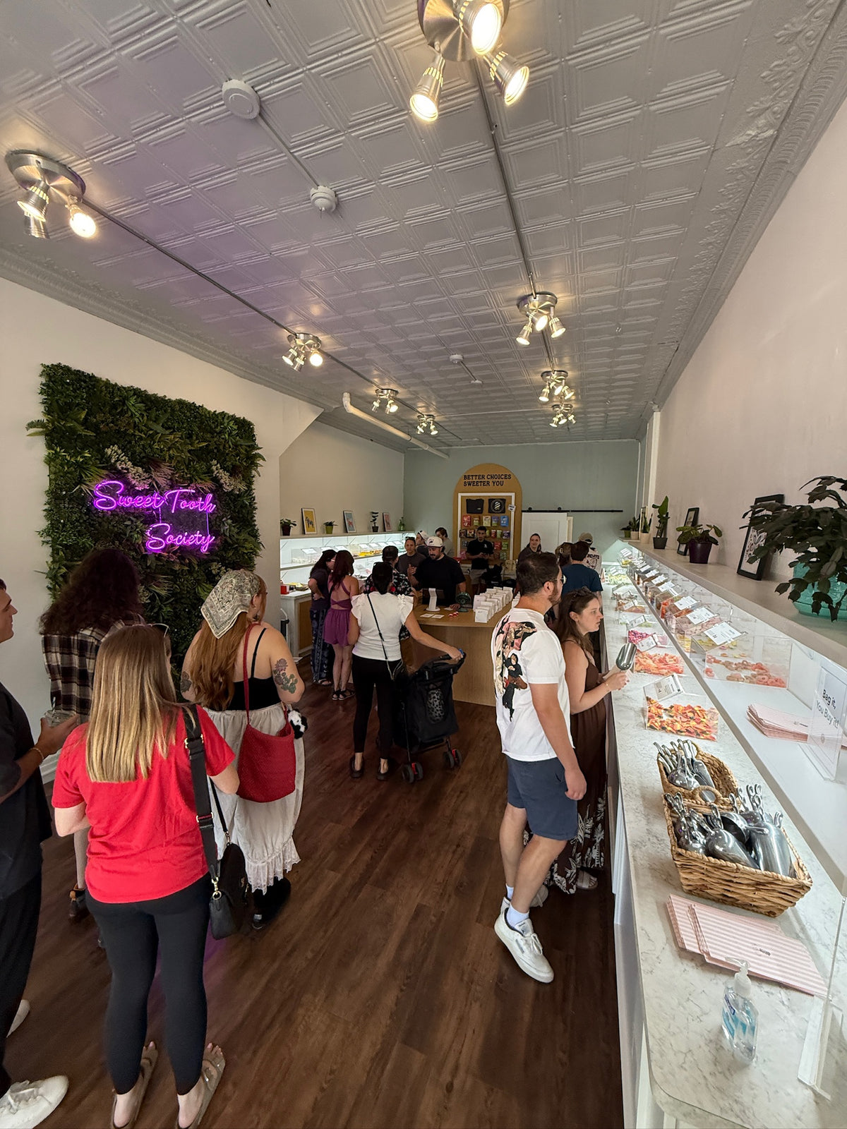 A busy afternoon inside Kïki's Sweets